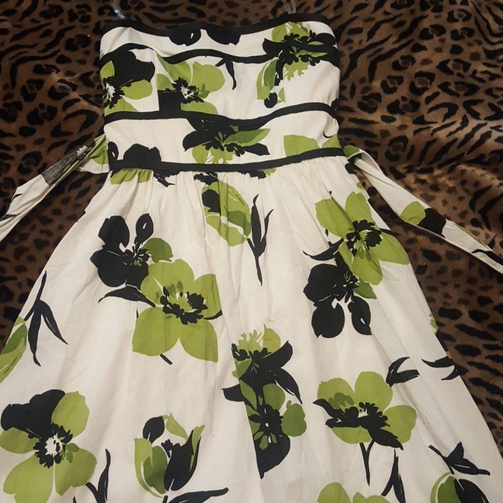 Juniors size 3 strapless spring/summer dress